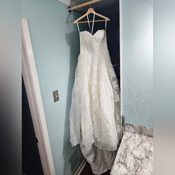 Oleg Cassini Wedding Dress